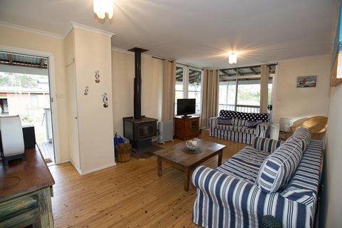 Bush & Bay Cottage - Broome Tourism 7