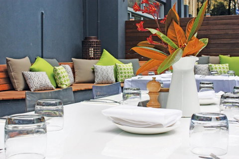 Hotel Urban St Leonards - Broome Tourism 22