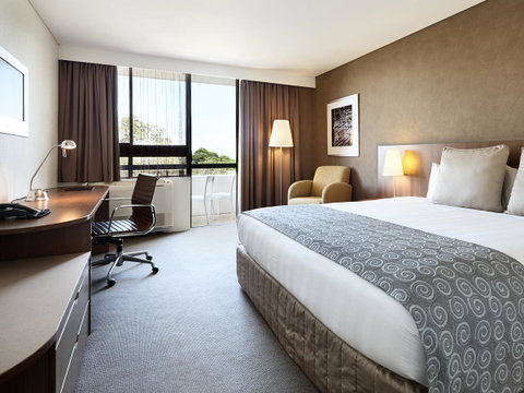 Hotel Urban St Leonards - Broome Tourism 1