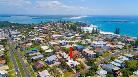 Coast Yamba - Adults Only - Broome Tourism 1
