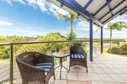 Coast Yamba - Adults Only - Broome Tourism 24