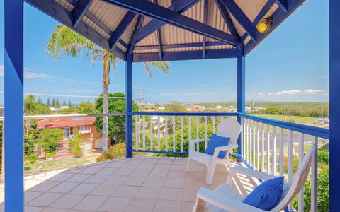 Coast Yamba - Adults Only - Broome Tourism 16