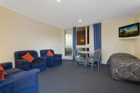Kalindo Merimbula - Broome Tourism 8