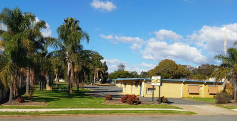 Temora Motel - Broome Tourism 0
