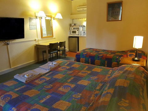 Temora Motel - Broome Tourism 3
