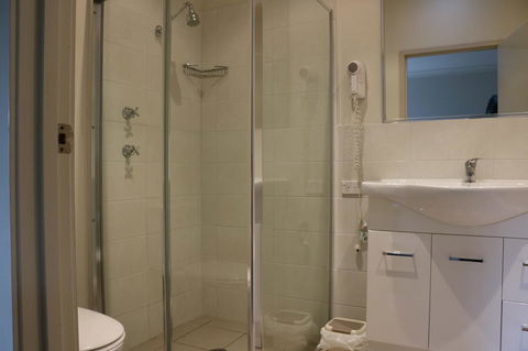Beaches Apartments Merimbula - Broome Tourism 18