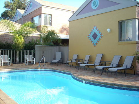 Beaches Apartments Merimbula - Broome Tourism 5