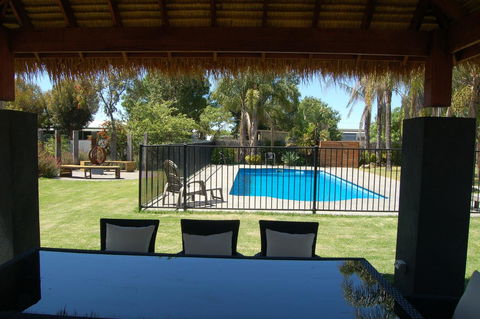 Federation Motel Resort - Corowa - Broome Tourism 1