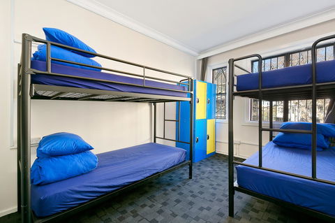 Mad Monkey Downtown - Broome Tourism 10