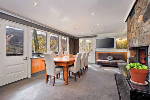 Pure Chalet Thredbo - Broome Tourism 16