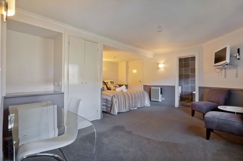 Pure Chalet Thredbo - Broome Tourism 11