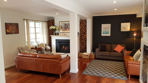 Bowral Escape - Broome Tourism 2