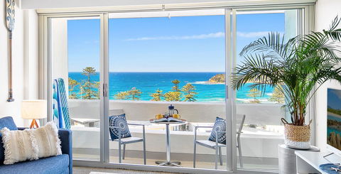 Relaxed Beachside Living - Broome Tourism 0