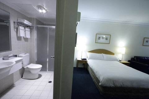 Carlyle Suites & Apartments - Broome Tourism 9