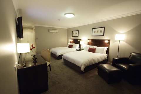 Carlyle Suites & Apartments - Broome Tourism 11
