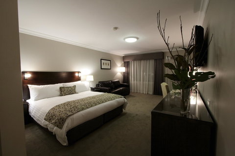 Carlyle Suites & Apartments - Broome Tourism 3