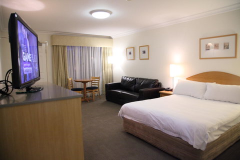 Carlyle Suites & Apartments - Broome Tourism 17