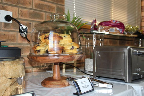 Hume Country Motor Inn - Broome Tourism 8