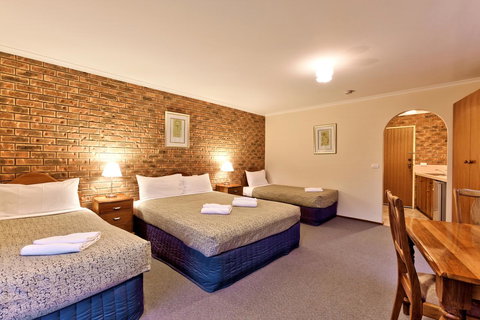 Hume Country Motor Inn - Broome Tourism 43