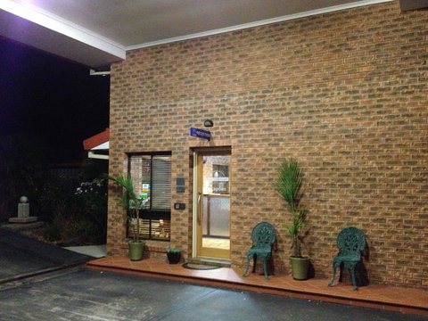 Hume Country Motor Inn - Broome Tourism 25