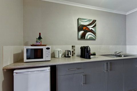 Hume Country Motor Inn - Broome Tourism 37