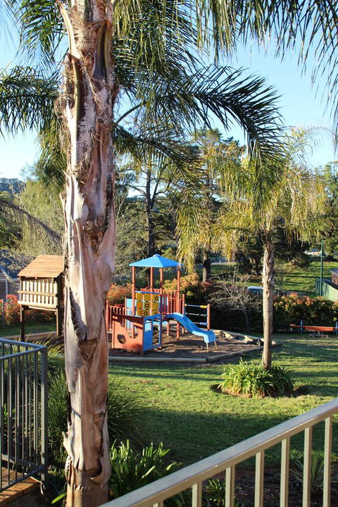 Hume Country Motor Inn - Broome Tourism 12