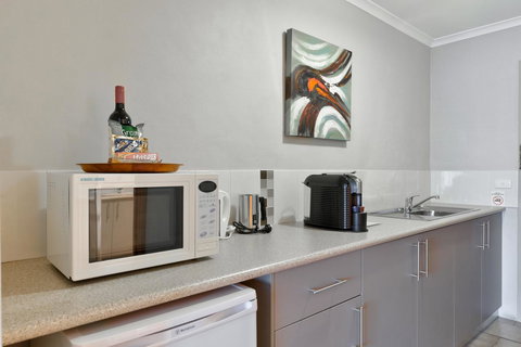 Hume Country Motor Inn - Broome Tourism 36