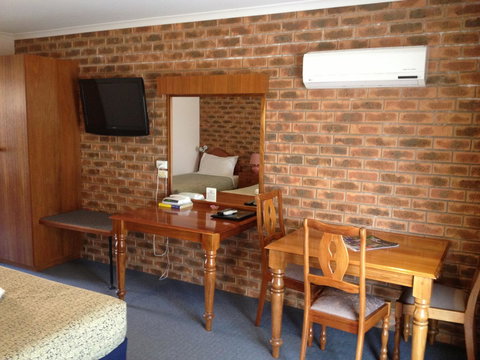 Hume Country Motor Inn - Broome Tourism 19