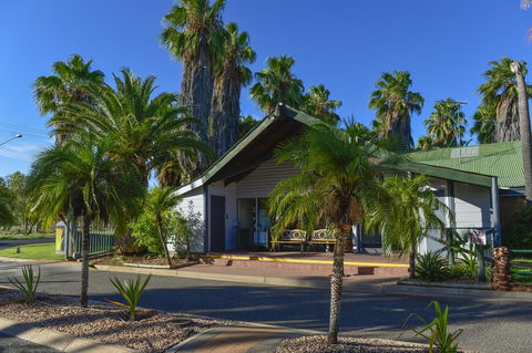 Desert Palms Alice Springs - Broome Tourism 32