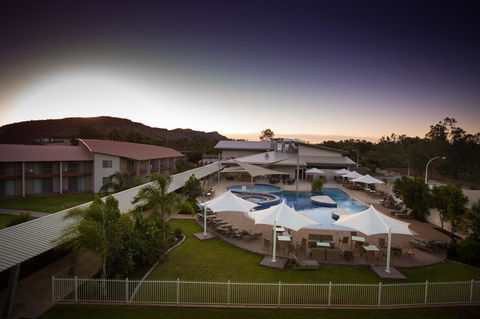 Crowne Plaza Alice Springs Lasseters, An IHG Hotel - Broome Tourism 0