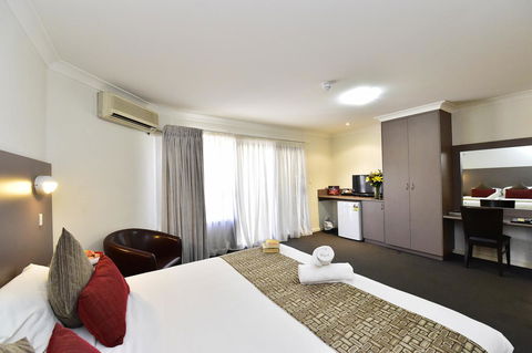 Diplomat Hotel Alice Springs - Broome Tourism 29