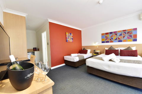Diplomat Hotel Alice Springs - Broome Tourism 10
