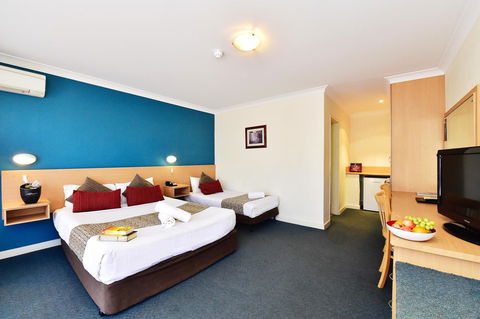 Diplomat Hotel Alice Springs - Broome Tourism 17