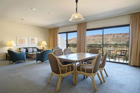 DoubleTree By Hilton Alice Springs - Broome Tourism 11