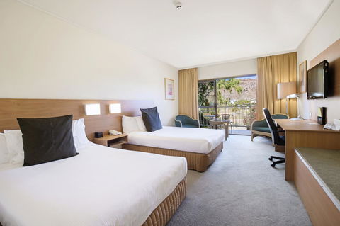 DoubleTree By Hilton Alice Springs - Broome Tourism 41