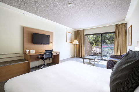 DoubleTree By Hilton Alice Springs - Broome Tourism 43