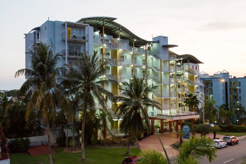 Cullen Bay Resorts - Broome Tourism 11