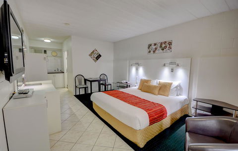 Elkira Court Motel - Broome Tourism 6