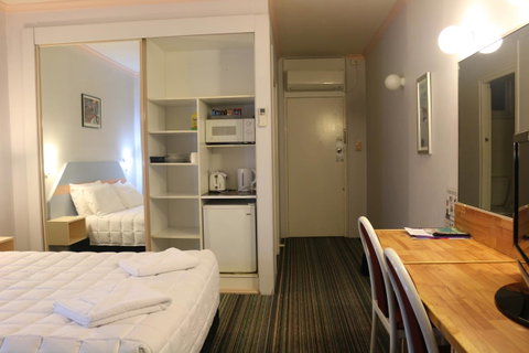 Golden Sands Motor Inn - Broome Tourism 4