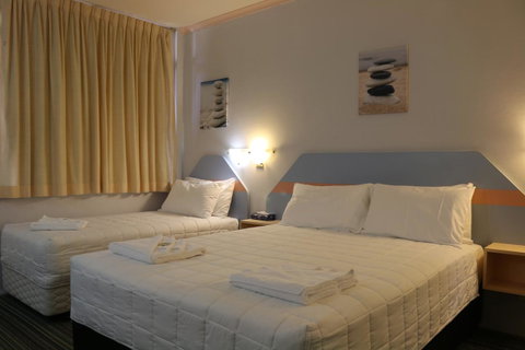 Golden Sands Motor Inn - Broome Tourism 12