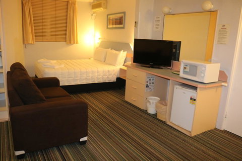 Golden Sands Motor Inn - Broome Tourism 21