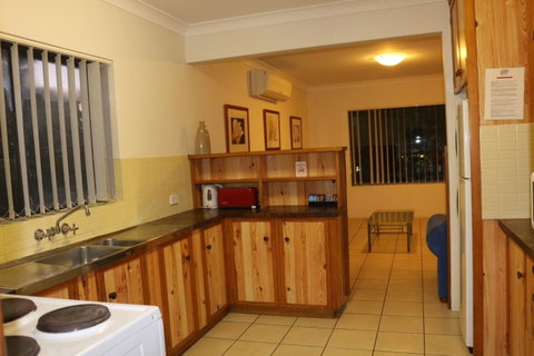 Golden Sands Motor Inn - Broome Tourism 7