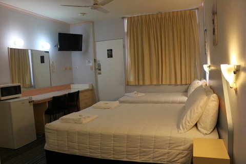 Golden Sands Motor Inn - Broome Tourism 25