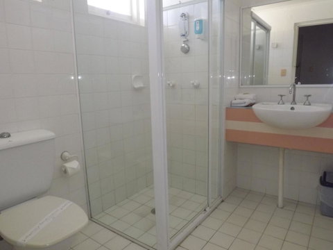 Golden Sands Motor Inn - Broome Tourism 30