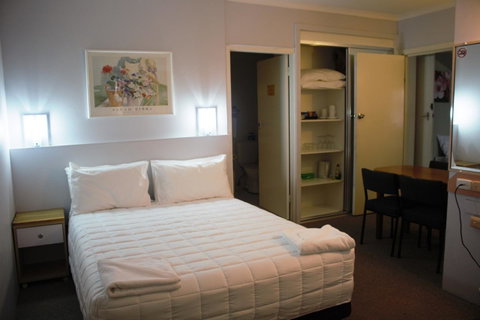 Golden Sands Motor Inn - Broome Tourism 1