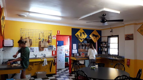 Alice\'s Secret Travellers Inn - Broome Tourism 28