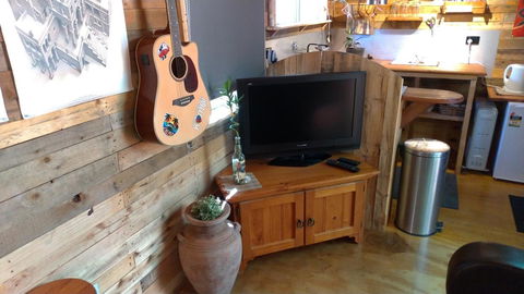 Alice\'s Secret Travellers Inn - Broome Tourism 9