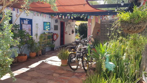 Alice\'s Secret Travellers Inn - Broome Tourism 15