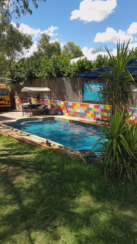 Alice\'s Secret Travellers Inn - Broome Tourism 17