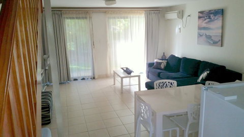 Nelson Bay Breeze - Broome Tourism 6